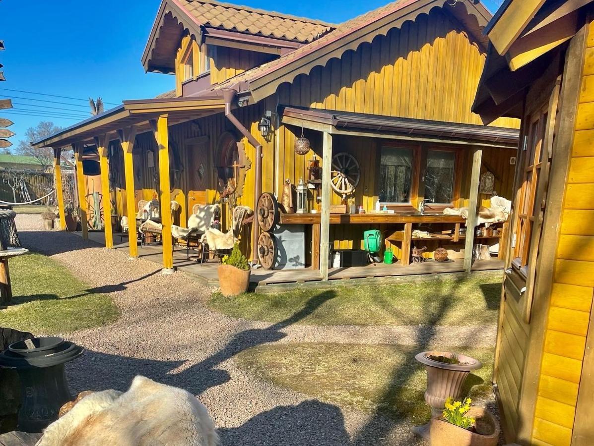 Baeverli Hills Lidkoping Exterior photo